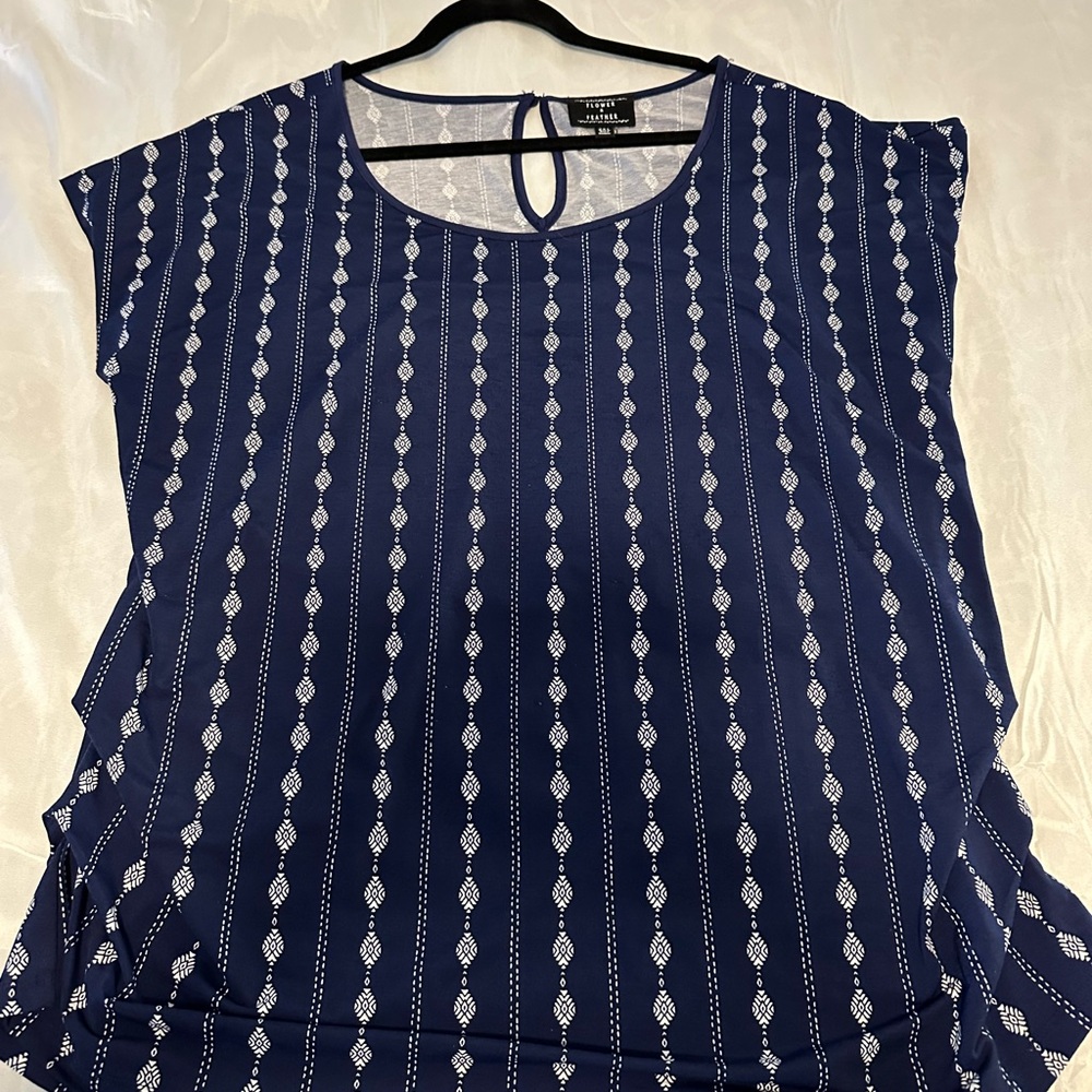 Tiana B. Navy and White Geometric Blouse